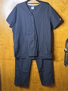 Cherokee Black Women's Button-Front Scrub Top & Straight-Leg Pants